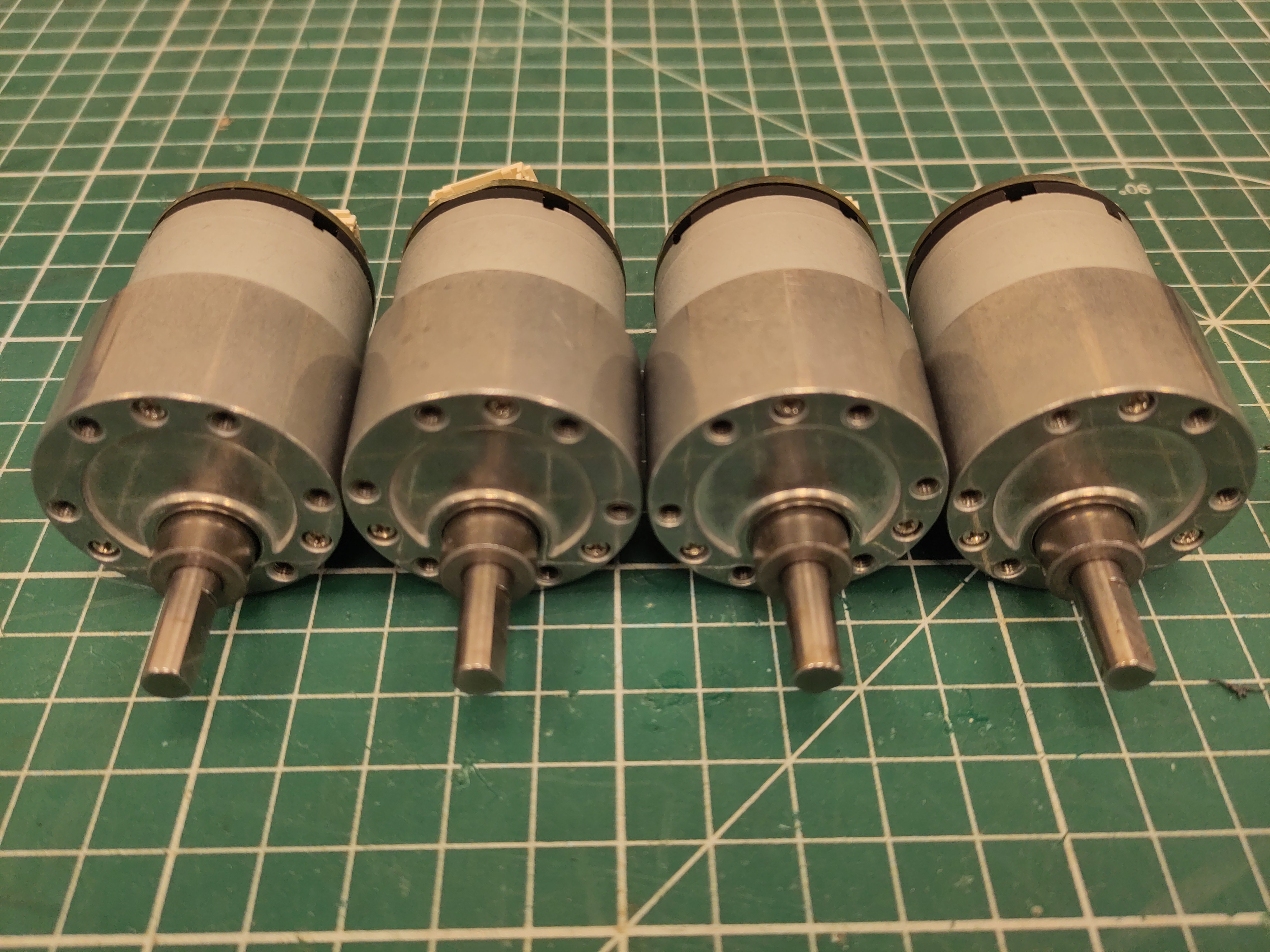 ../../../_images/motors_step_1.jpg